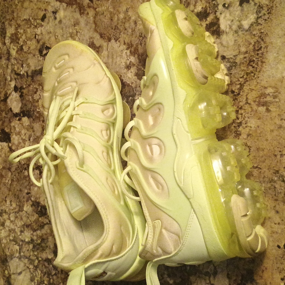 Nike Air VaporMax Plus Highlighter Yellow Sunset Women's D13023-700 Size 9.5 - Picture 4 of 10